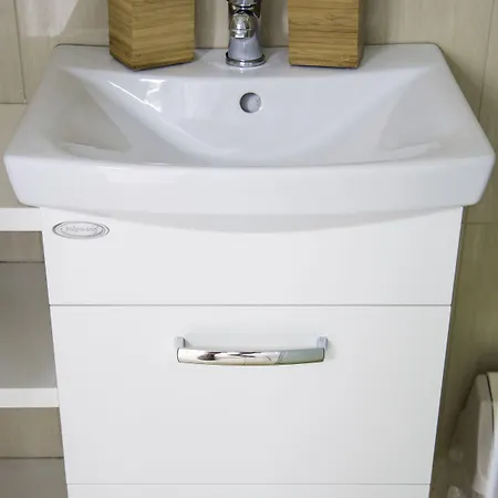 Cebelja Zibka * Ljubljana